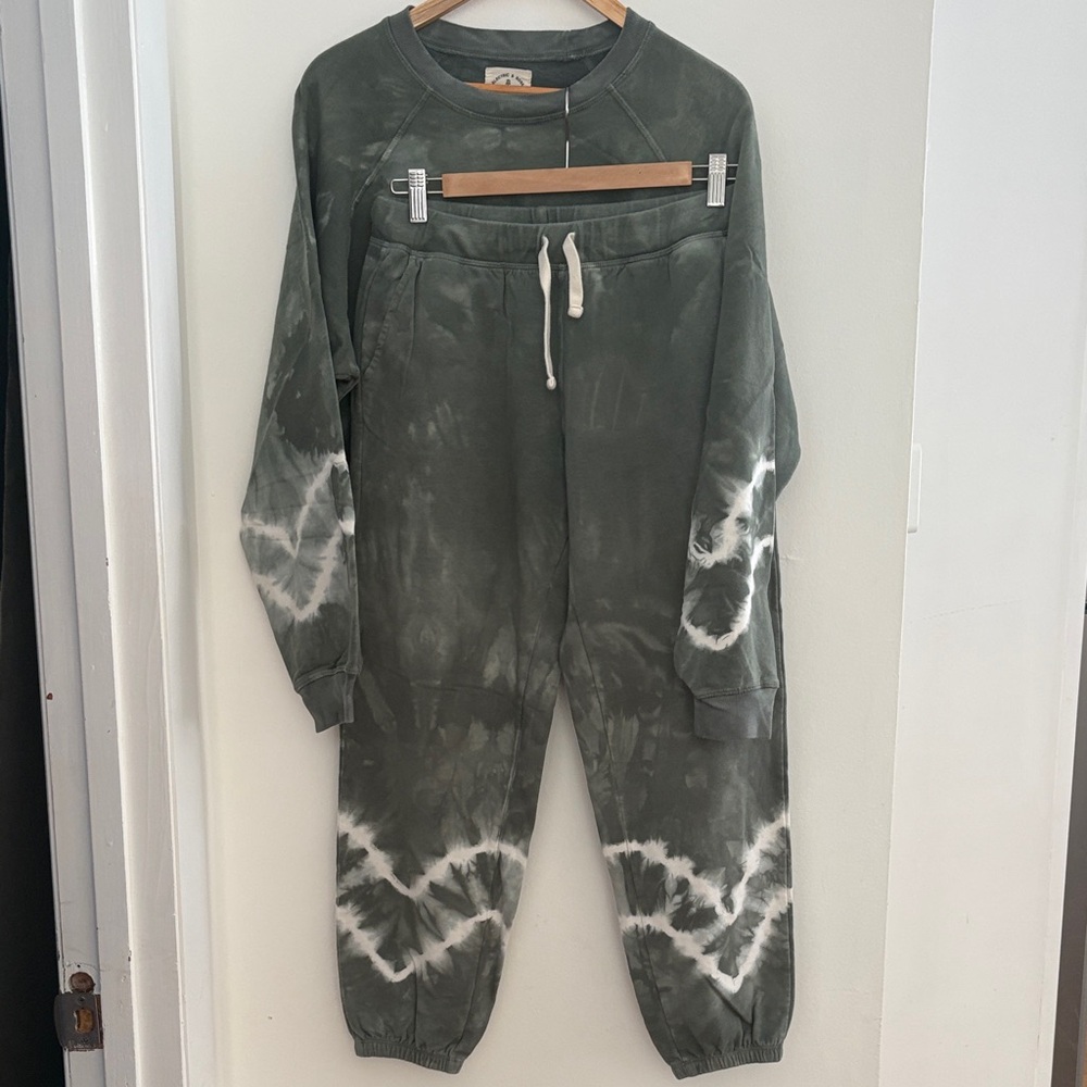 Electric & Rose sweat set